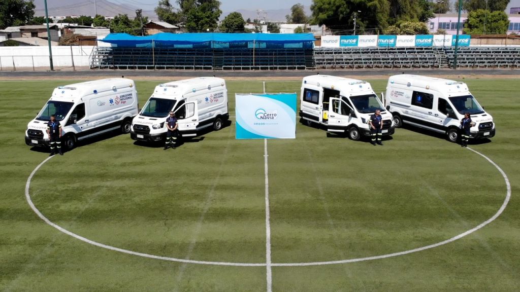 Gobierno Regional entrega donación de cuatro ambulancias para Cerro Navia
