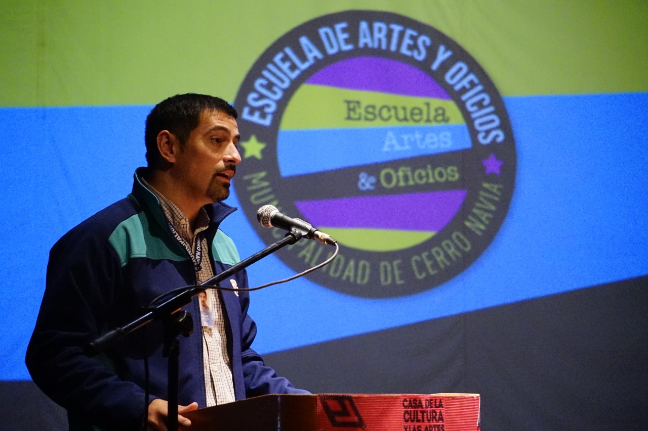 Ceremonia Escuela de Artes y Oficios: Vecinas y vecinos de Cerro Navia se certifican