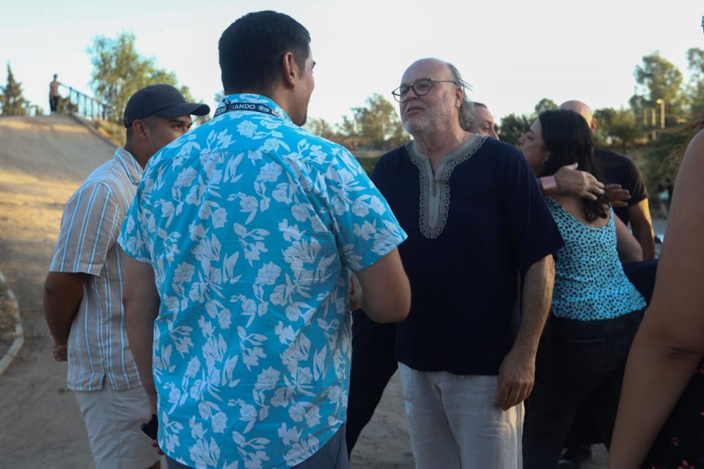 Piano Bajo Las Estrellas en Cerro Navia.