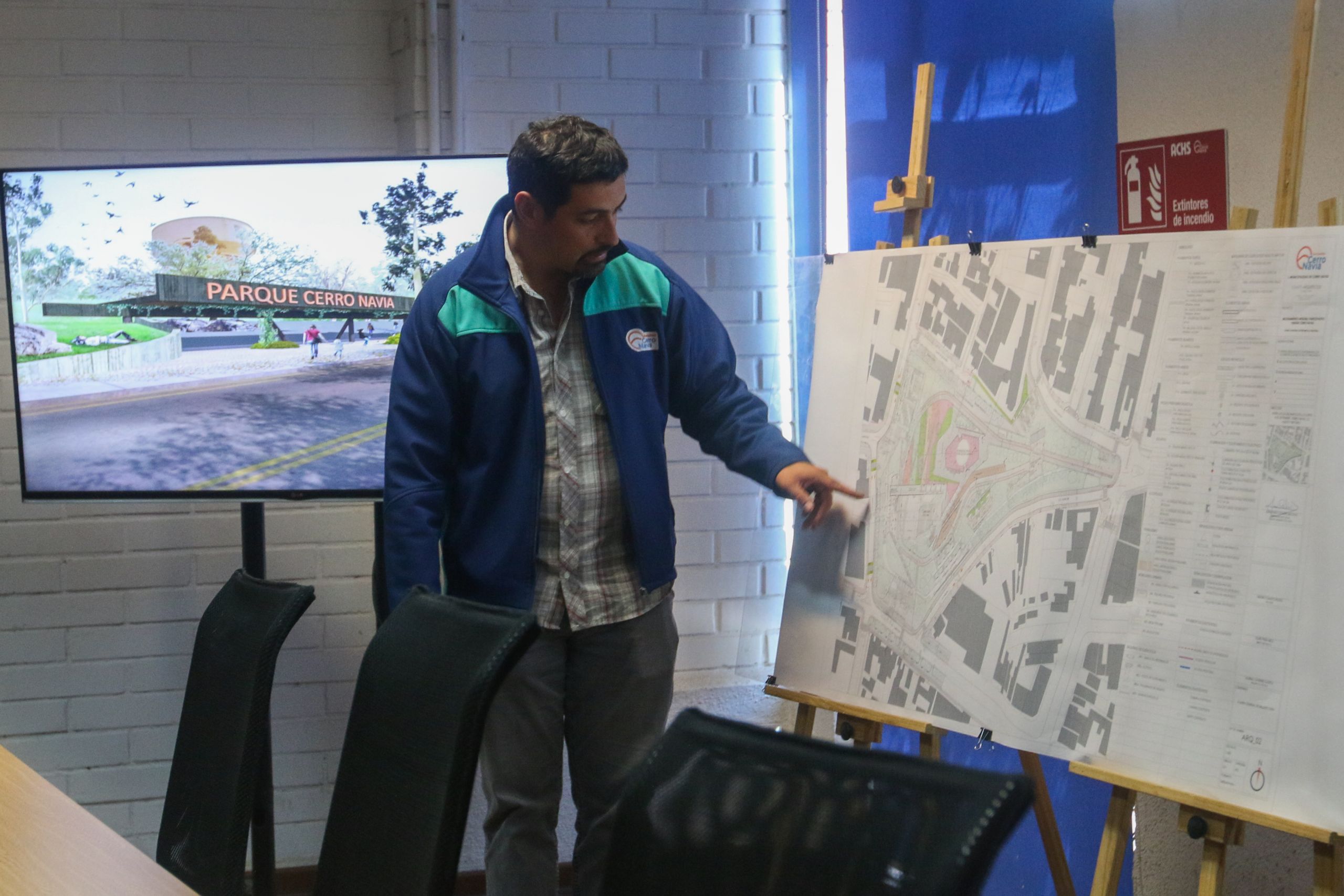 Firma convenio con Aguas Andinas Avanzando hacia el Parque Comunal Cerro Navia.