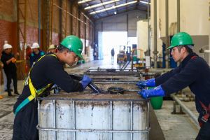 Municipalidad de Cerro Navia firma convenio con empresa Austral Oils para el reciclaje de aceite en la comuna