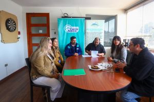 Municipalidad de Cerro Navia firma convenio con empresa Austral Oils para el reciclaje de aceite en la comuna