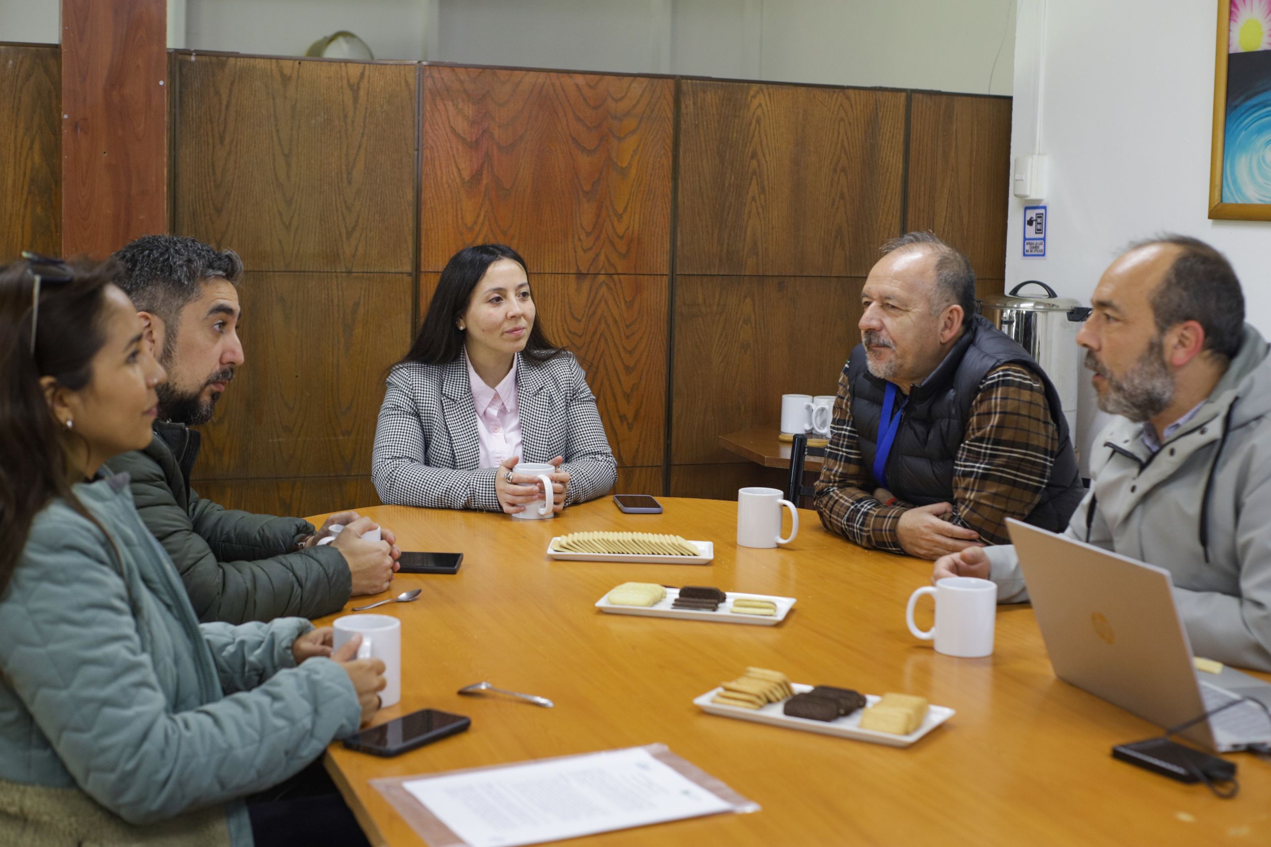 Cerro Navia firmó convenio con importante casa de estudios