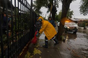¡Cerro Navia se une ante emergencia climática! 1