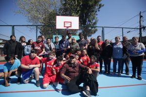 Cerro Navia inaugura tres centros deportivos