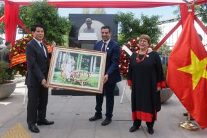Visita Vietnam